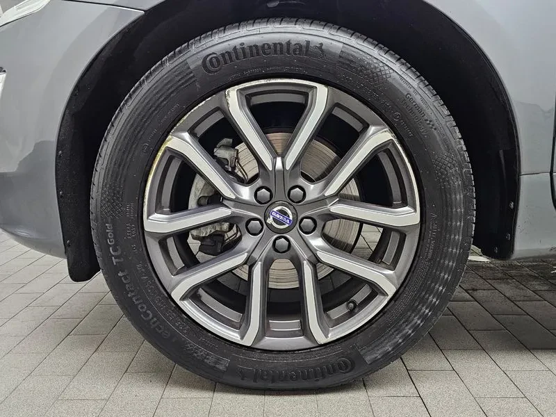 Volvo XC60 Awd 1St Generation, снимка 5 - Автомобили и джипове - 55198995