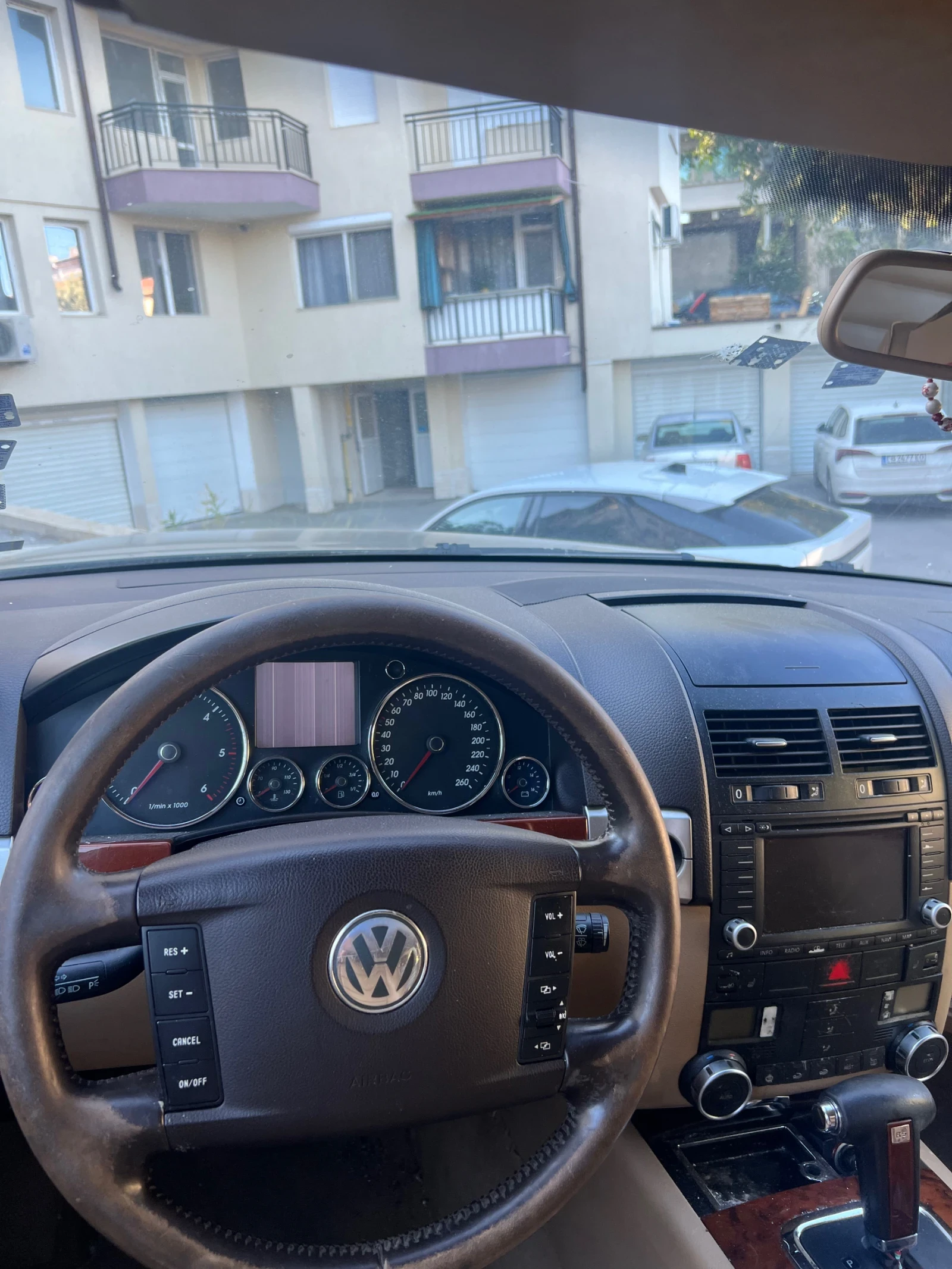 VW Touareg  - изображение 7