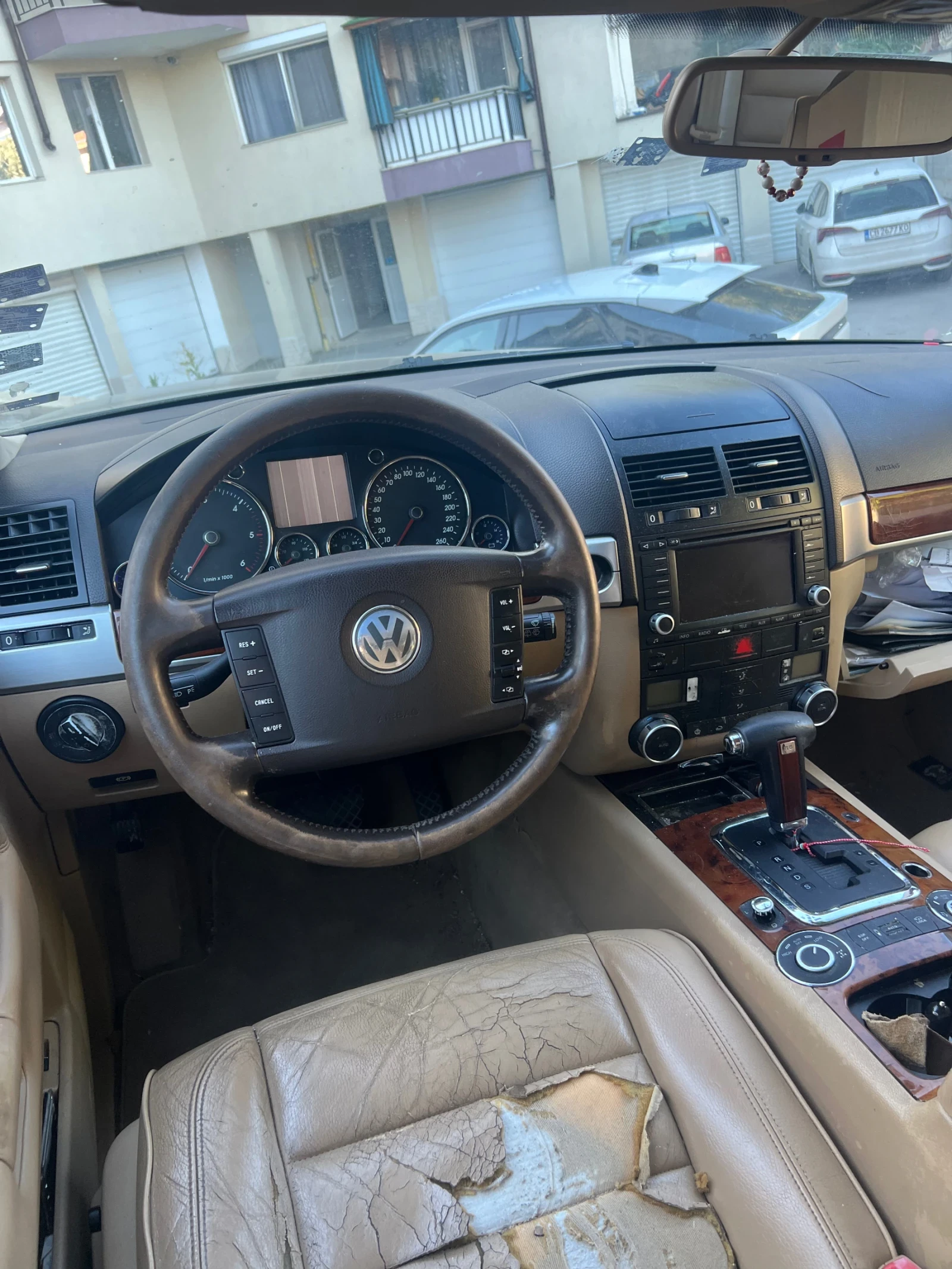 VW Touareg  - изображение 8