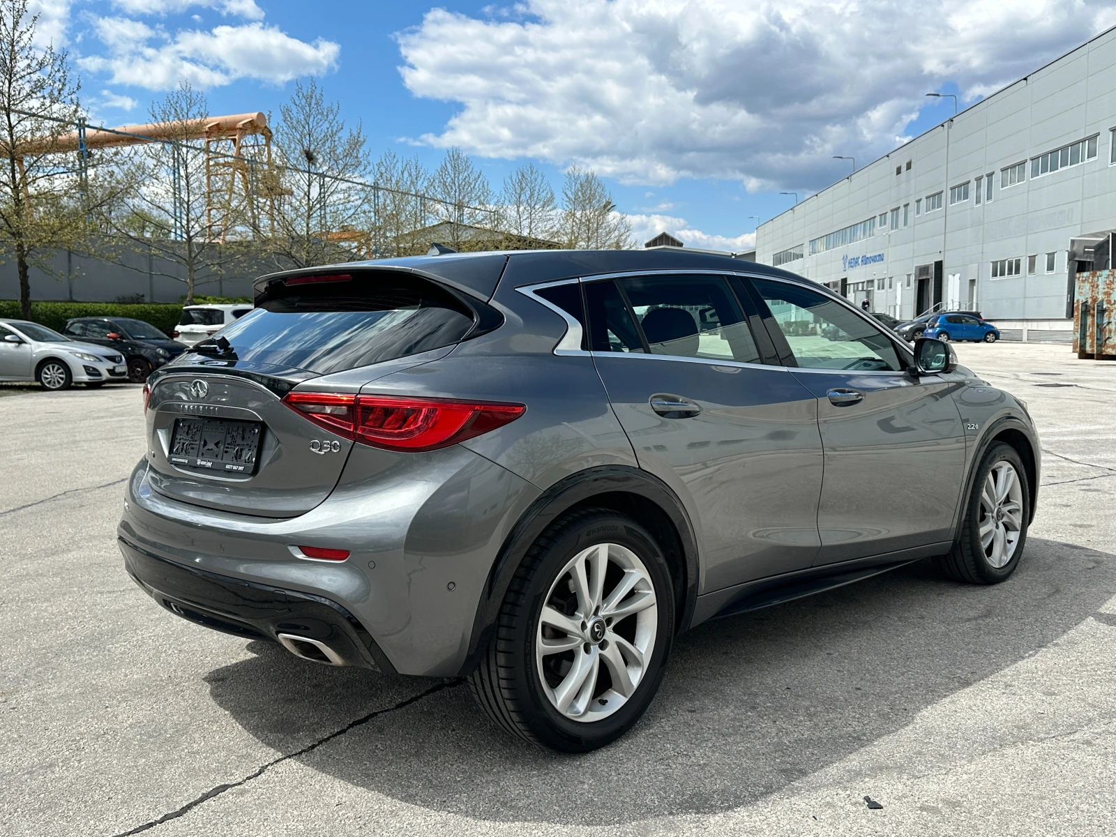 Infiniti Q30 2.2d 170 к.с.AWD//ГАРАНЦИЯ/БАРТЕР/ЛИЗИНГ/КОМЕНТАР, снимка 4 - Автомобили и джипове - 53035244