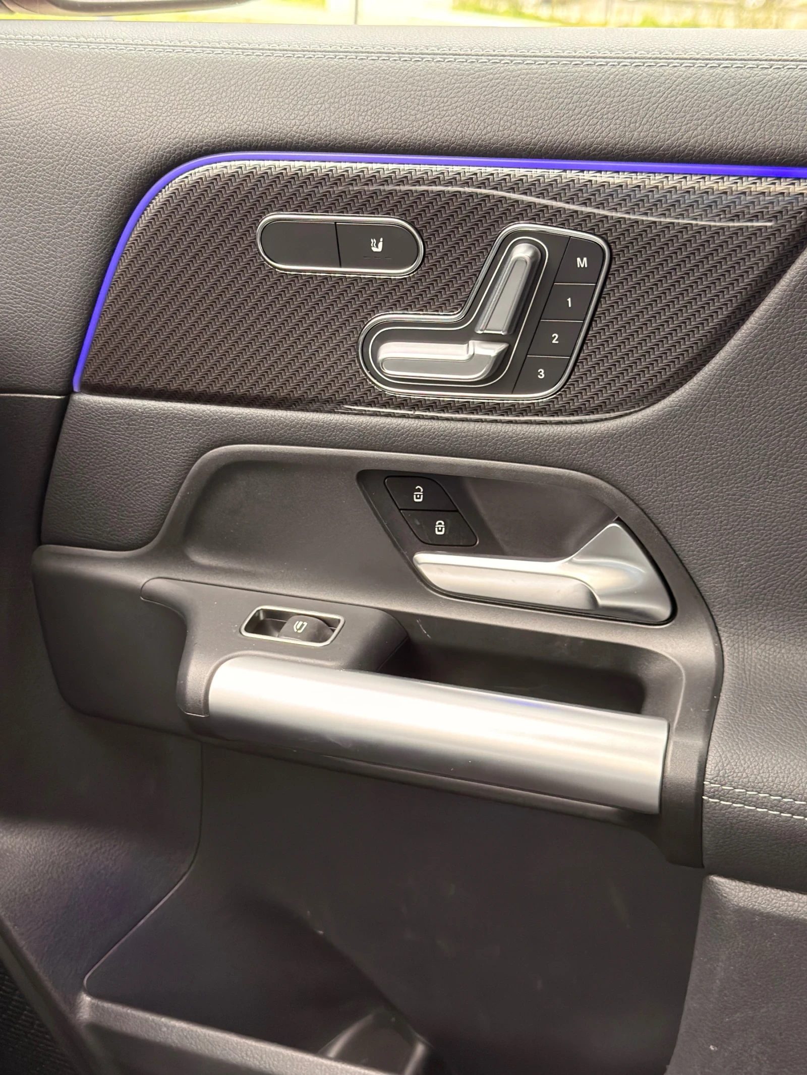 Mercedes-Benz GLA 250 4 matic, снимка 8 - Автомобили и джипове - 53891785