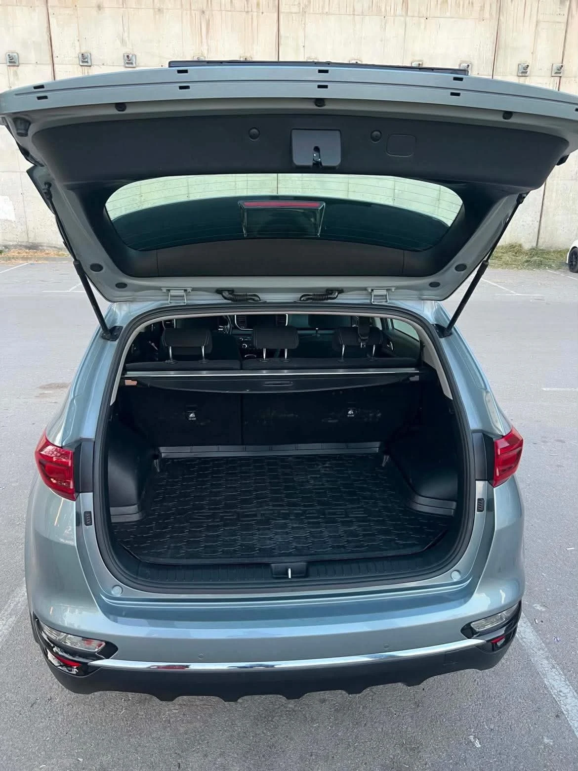 Kia Sportage 1.6 Turbo 4x4, гаранция до м.03.2028, снимка 13 - Автомобили и джипове - 54579374