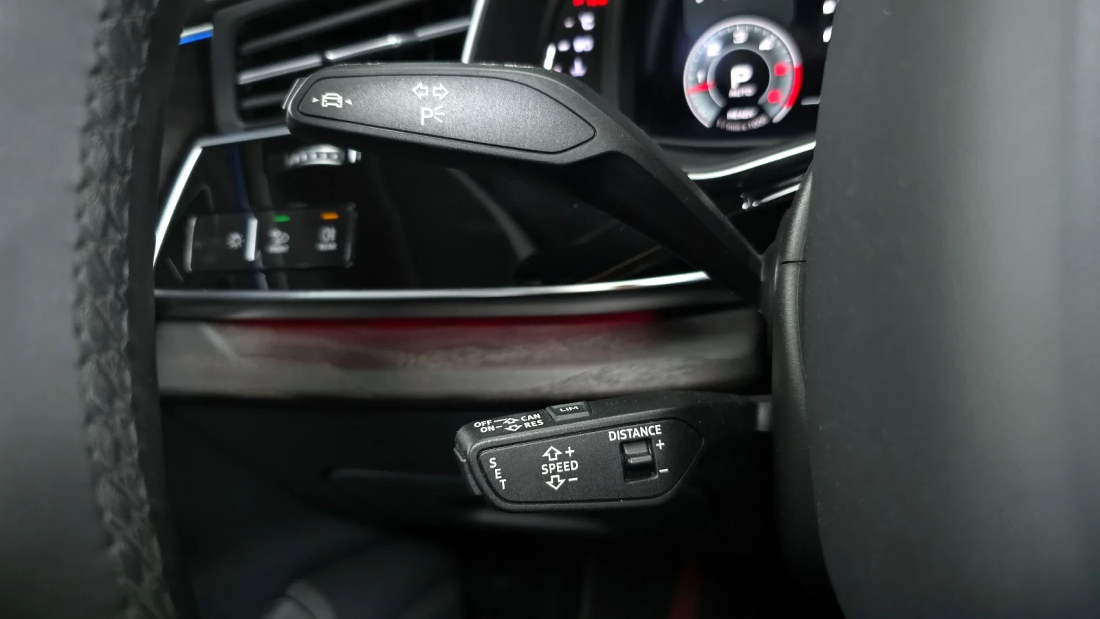 Audi Q7 2021* MATRIX* 8ZF* HEAD-UP* DISTRONIK* КРАЙНА ЦЕНА, снимка 13 - Автомобили и джипове - 54378592