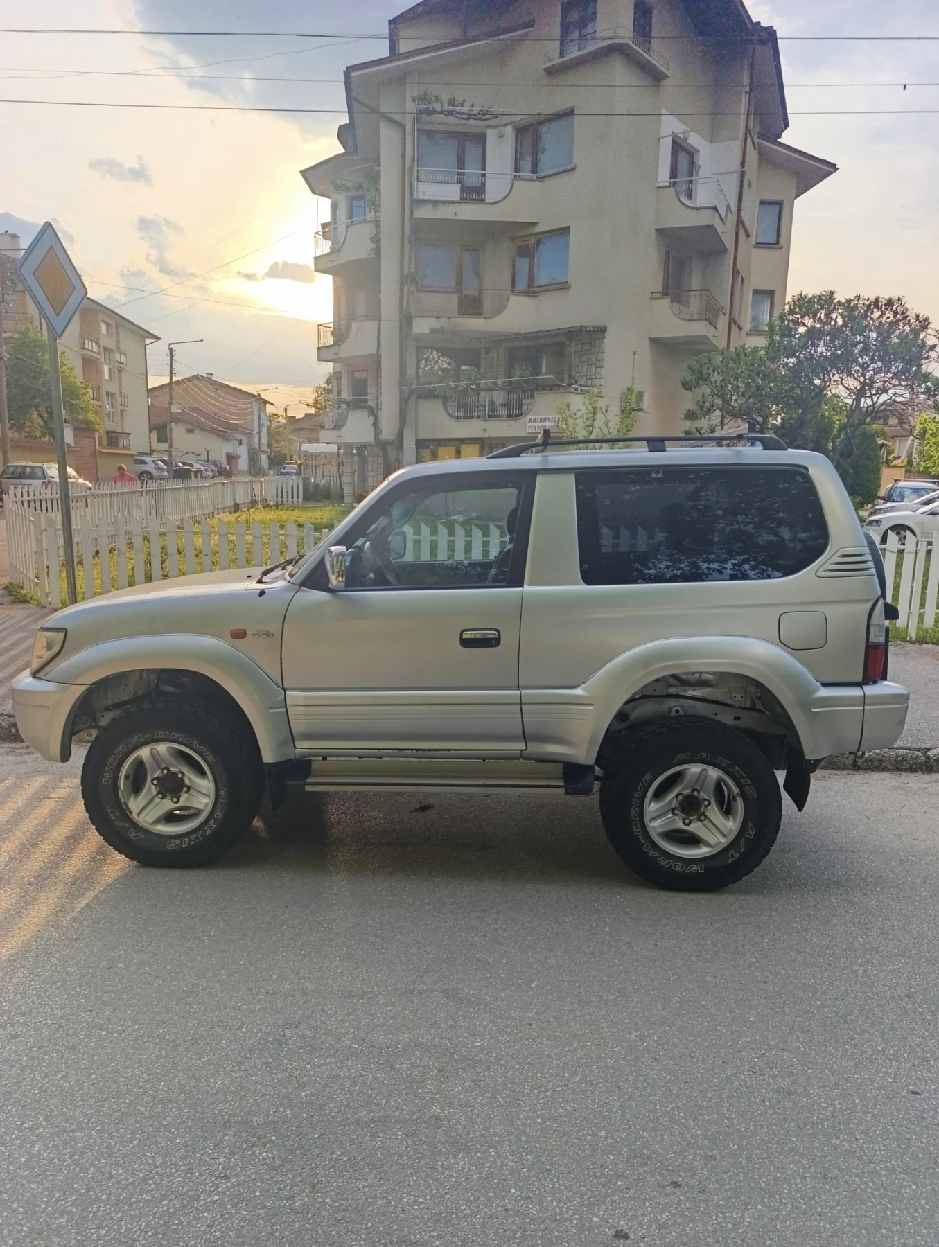 Toyota Land cruiser, снимка 3 - Автомобили и джипове - 54479256