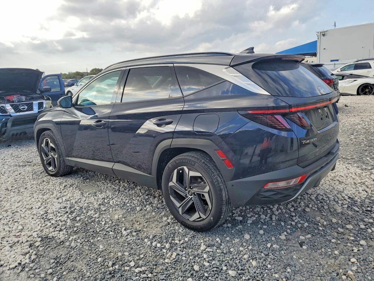 Hyundai Tucson T6 INSCRIPTION* РЕАЛНИ КМ! , снимка 3 - Автомобили и джипове - 54479634