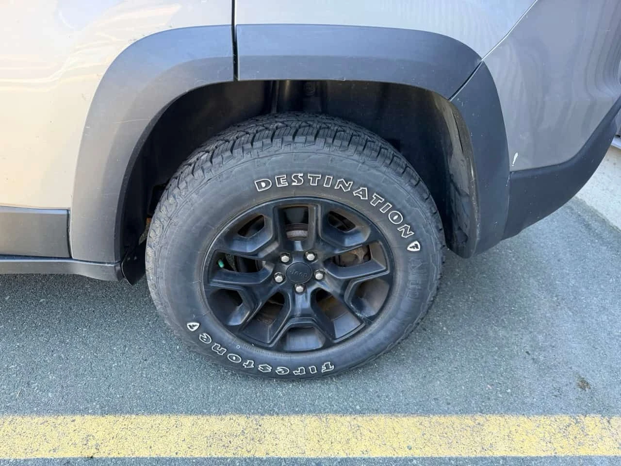 Jeep Cherokee * Trailhawk * ПОДГРЕВИ * ПАНО * KEYLESS * CARFAX, снимка 15 - Автомобили и джипове - 54964083