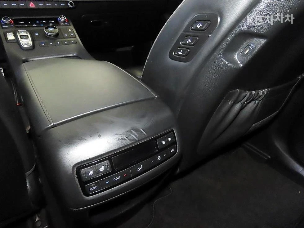 Hyundai Palisade 3.8 PRESTIGE LUXURY FULL 360CAM, снимка 12 - Автомобили и джипове - 55655763