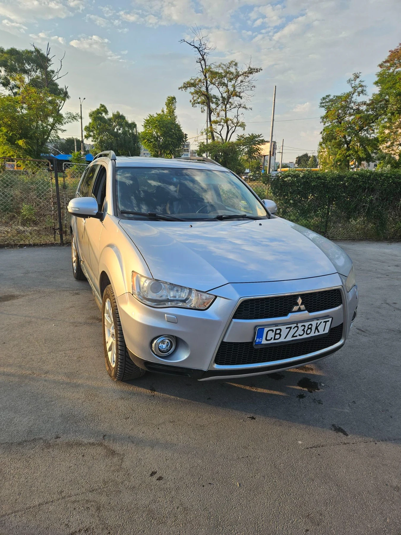 Mitsubishi Outlander, снимка 2 - Автомобили и джипове - 55696066