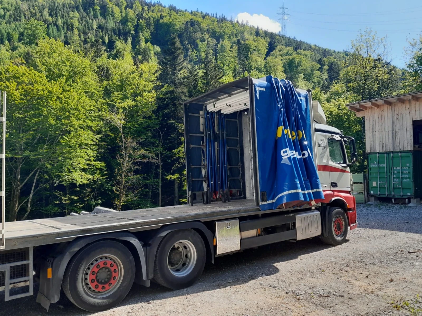Mercedes-Benz Antos 26 400 EURO 6 6X2 С КРАН  - изображение 8