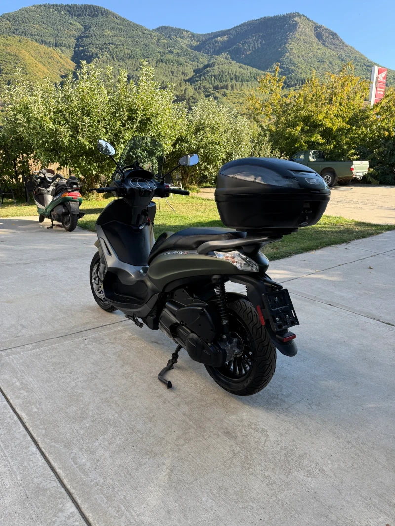 Piaggio Beverly 9000 km !!! 2018, снимка 6 - Мотоциклети и мототехника - 51771179