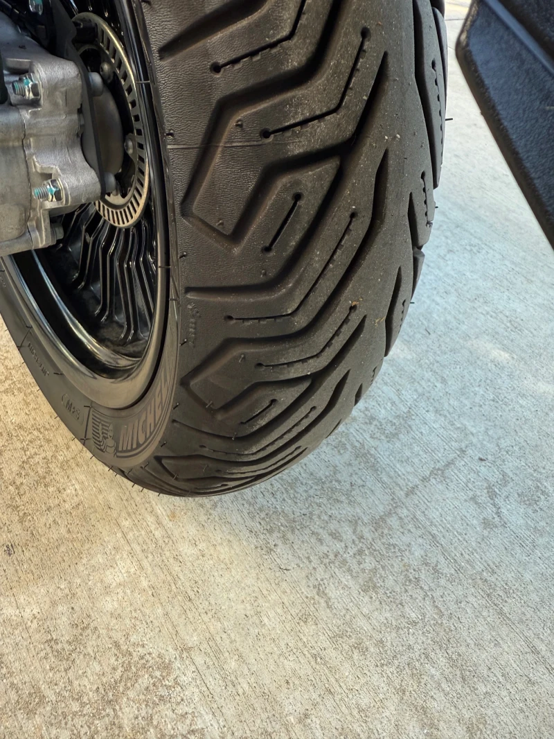 Piaggio Beverly 9000 km !!! 2018, снимка 8 - Мотоциклети и мототехника - 51771179