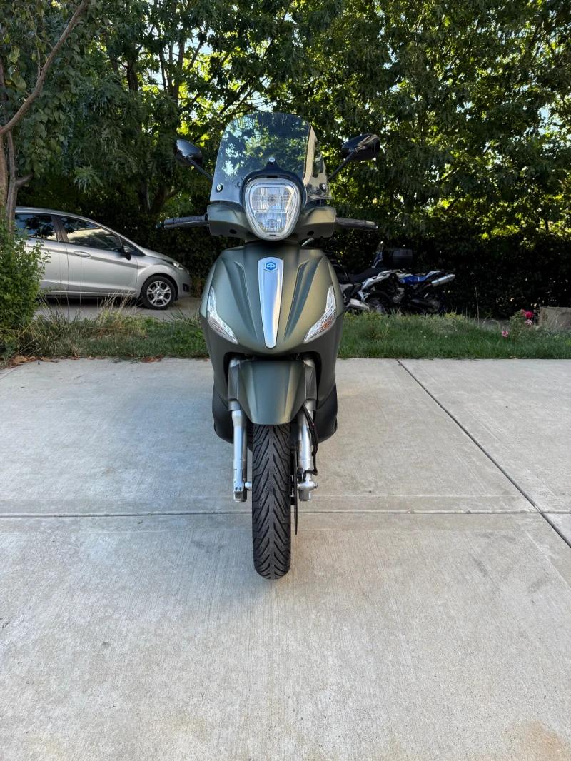 Piaggio Beverly 9000 km !!! 2018, снимка 3 - Мотоциклети и мототехника - 51771179