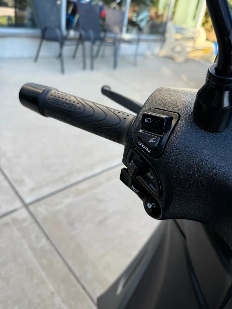 Piaggio Beverly 9000 km !!! 2018, снимка 12 - Мотоциклети и мототехника - 51771179