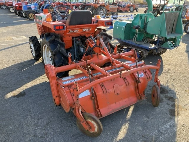 Трактор Kubota ВНОС 31.05.2026, снимка 11 - Селскостопанска техника - 54624361