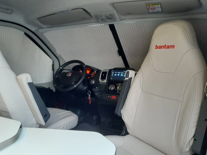 Кемпер Pilote Bantam 600, снимка 12 - Каравани и кемпери - 53394065