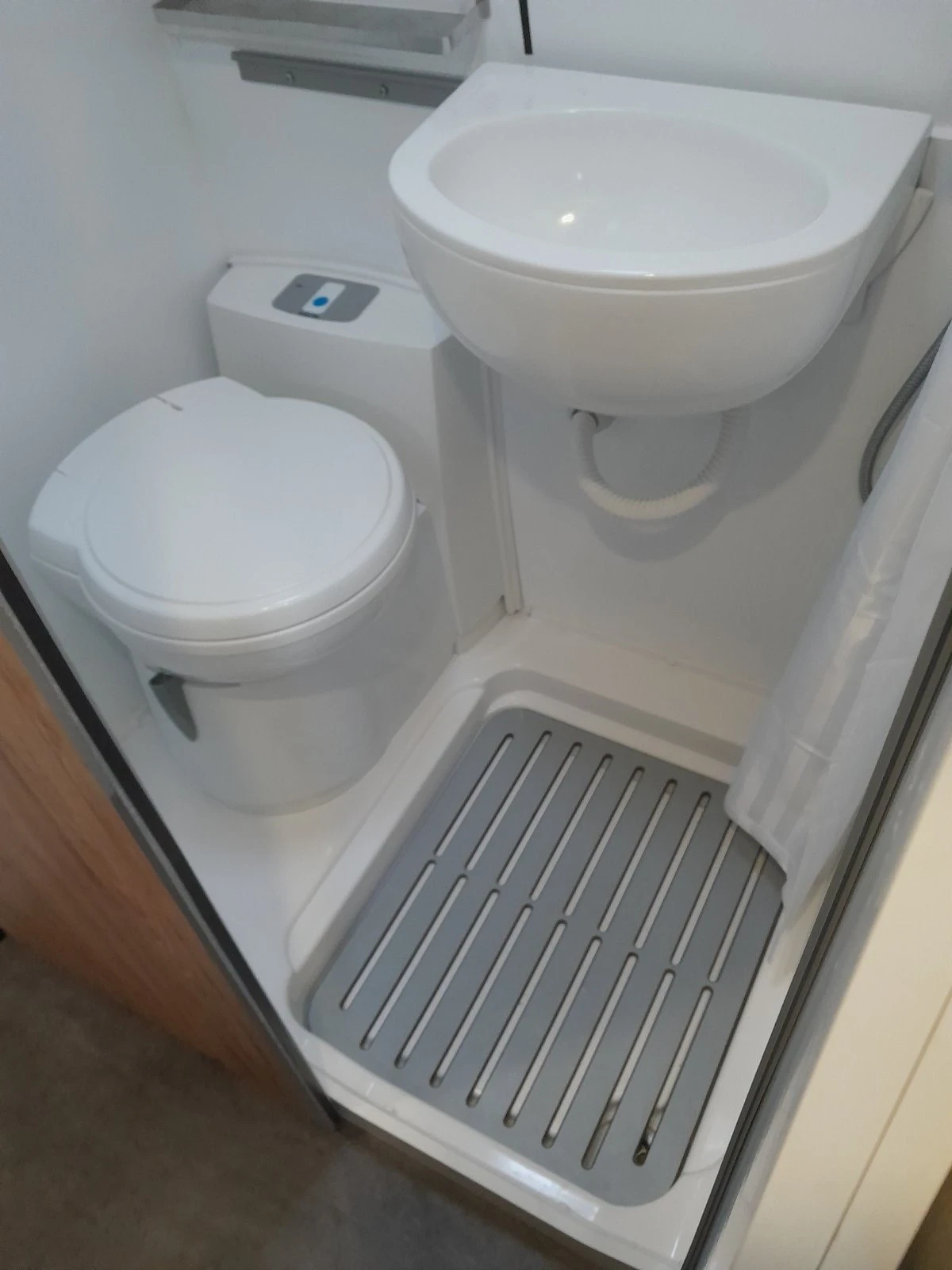 ������ Pilote Bantam 600 | Mobile.bg � ����������� 16