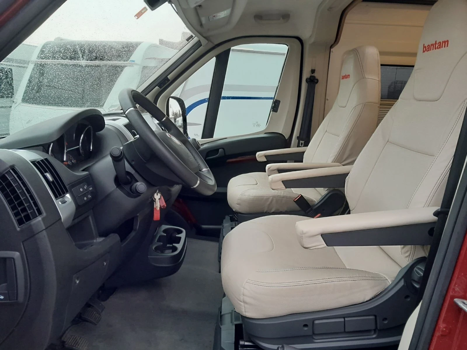 ������ Pilote Bantam 600 | Mobile.bg � ����������� 7