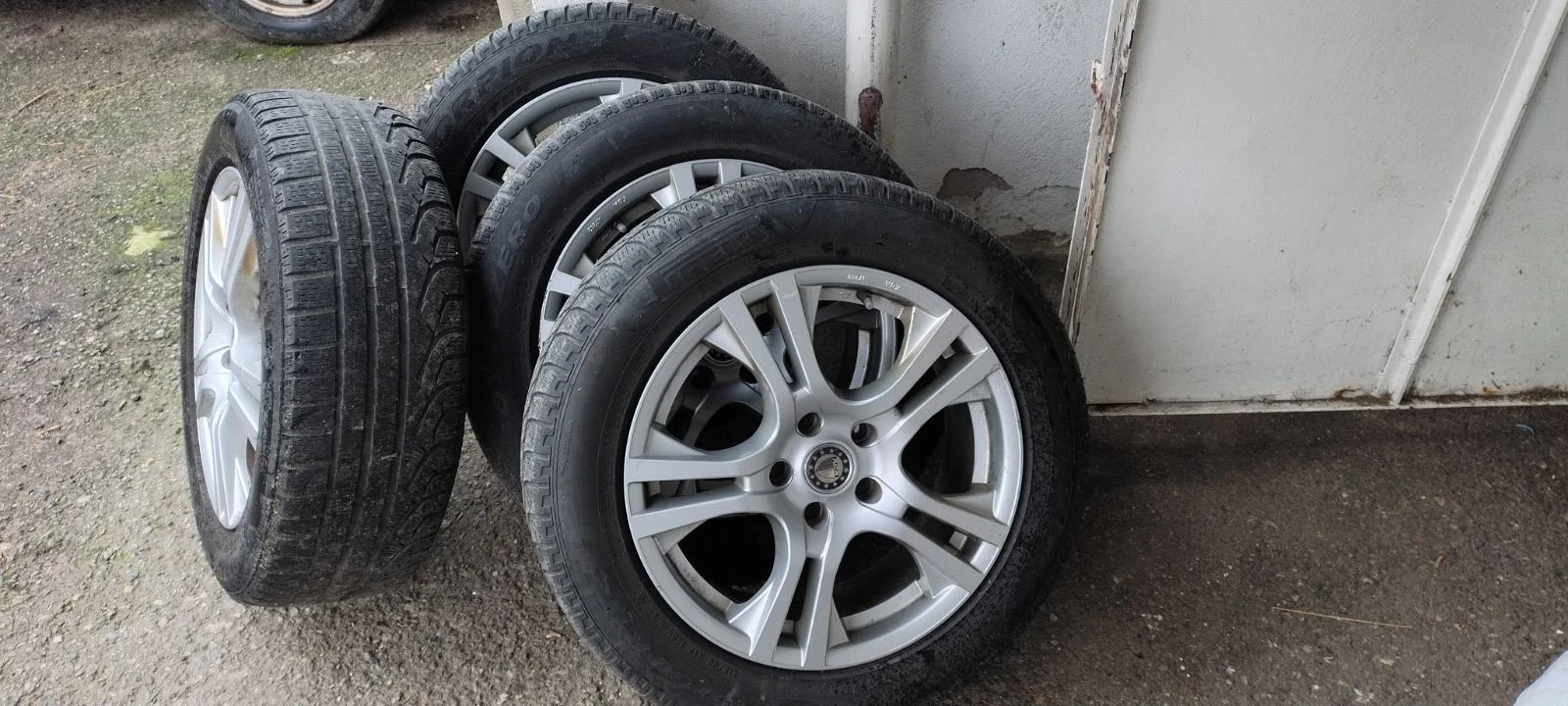 Гуми с джанти Pirelli 215/60R17