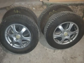        215/70R16  Hyundai IX35