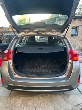 Toyota Auris 1.8 хибрид/бензин/газ, снимка 6