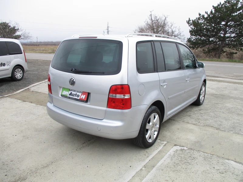 VW Touran 2.0/6ск./136кс./7 места/, снимка 4 - Автомобили и джипове - 48471041