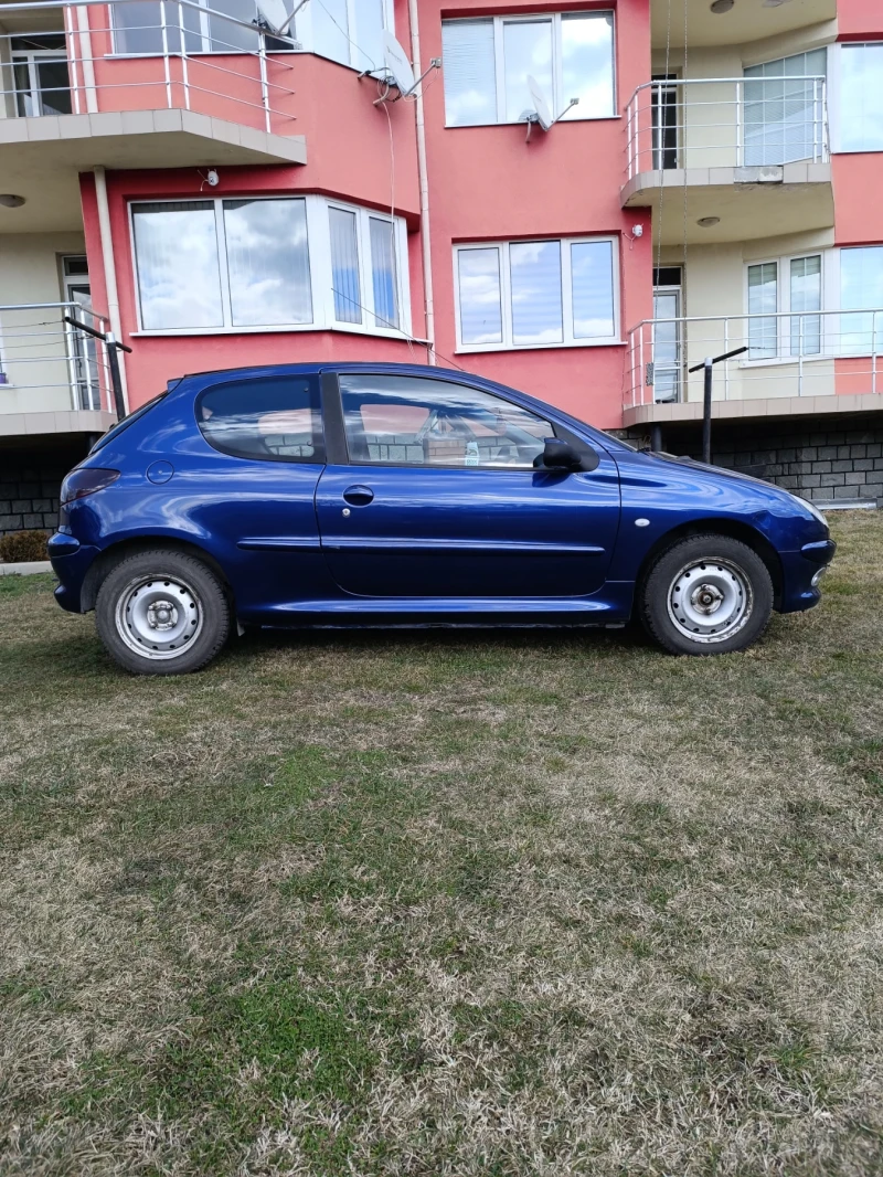 Peugeot 206 1.1i, снимка 4 - Автомобили и джипове - 49347487