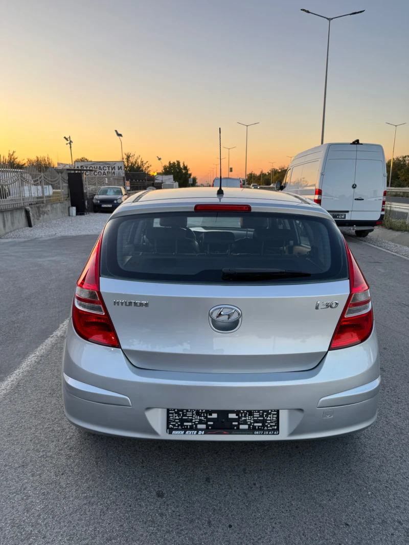 Hyundai I30 1.6, снимка 5 - Автомобили и джипове - 52327603