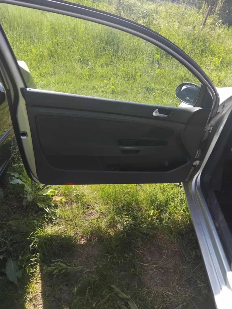 VW Golf, снимка 7 - Автомобили и джипове - 52451988