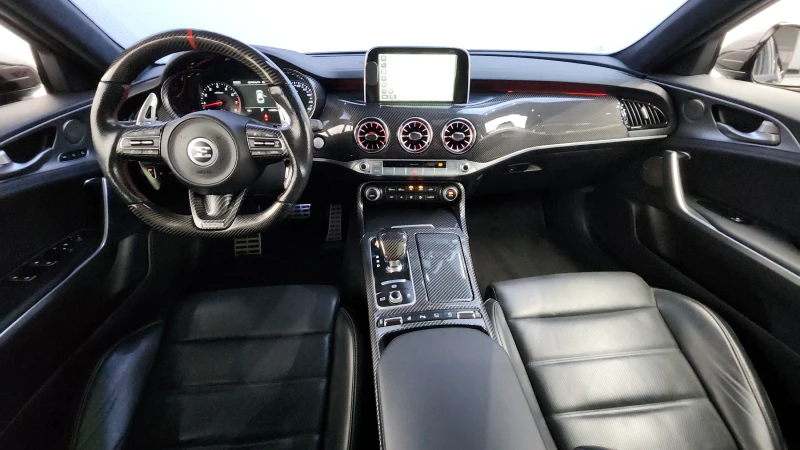 Kia Stinger 3.3 TURBO 2WD GT / УНИКАТ !!!, снимка 8 - Автомобили и джипове - 52307785
