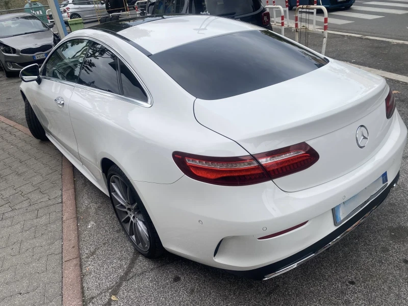 Mercedes-Benz E 220 AMG / 4 MATIC / BURMASTER / ПАНОРАМА / ПОДГРЕВ , снимка 2 - Автомобили и джипове - 52500346