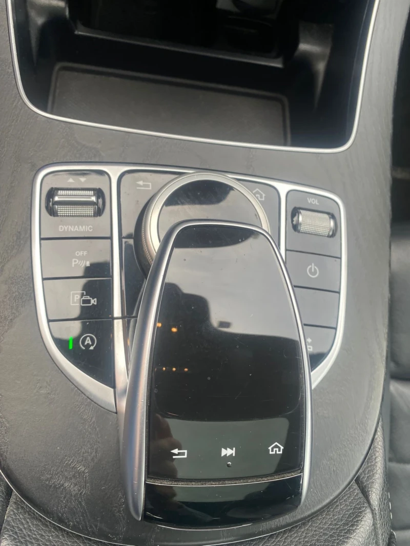 Mercedes-Benz E 220 AMG / 4 MATIC / BURMASTER / ПАНОРАМА / ПОДГРЕВ , снимка 11 - Автомобили и джипове - 52500346
