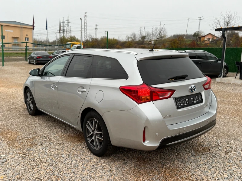 Toyota Auris 1.8 hybrid, снимка 3 - Автомобили и джипове - 52673190