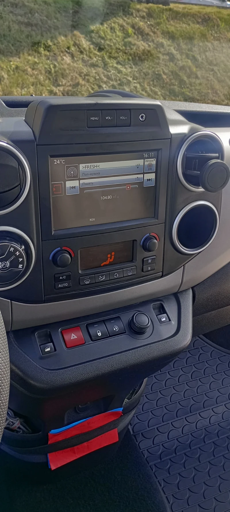 Citroen Berlingo multi space , снимка 8 - Автомобили и джипове - 52838316