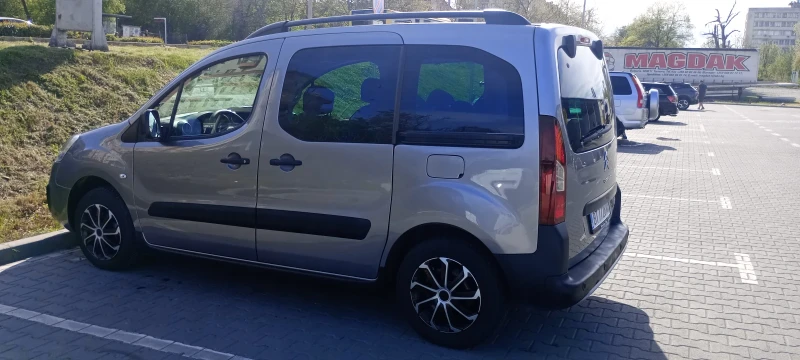 Citroen Berlingo multi space , снимка 7 - Автомобили и джипове - 52838316