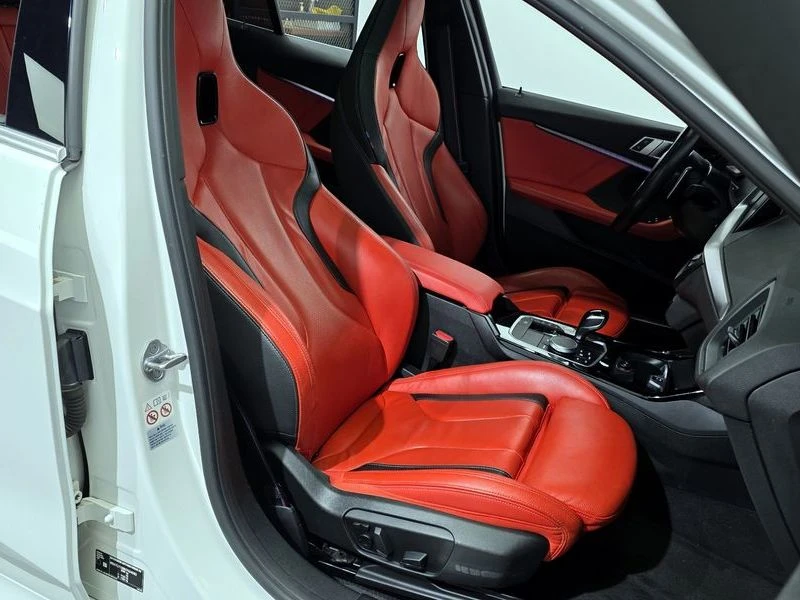 BMW M135 M135i xDrive| 302к.с.| ВКЛ.ТЕХНОТЕСТ, снимка 12 - Автомобили и джипове - 55624284