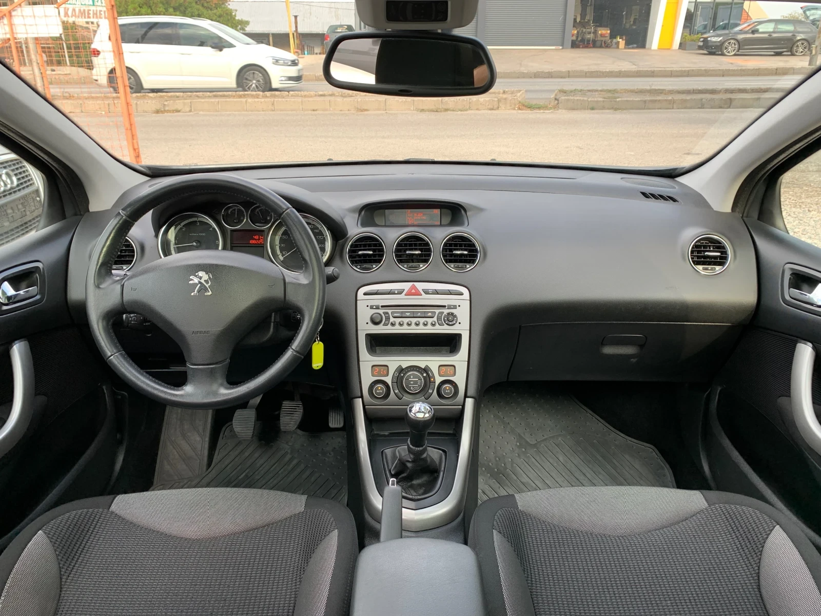 Peugeot 308 SW 1.6HDI - изображение 7