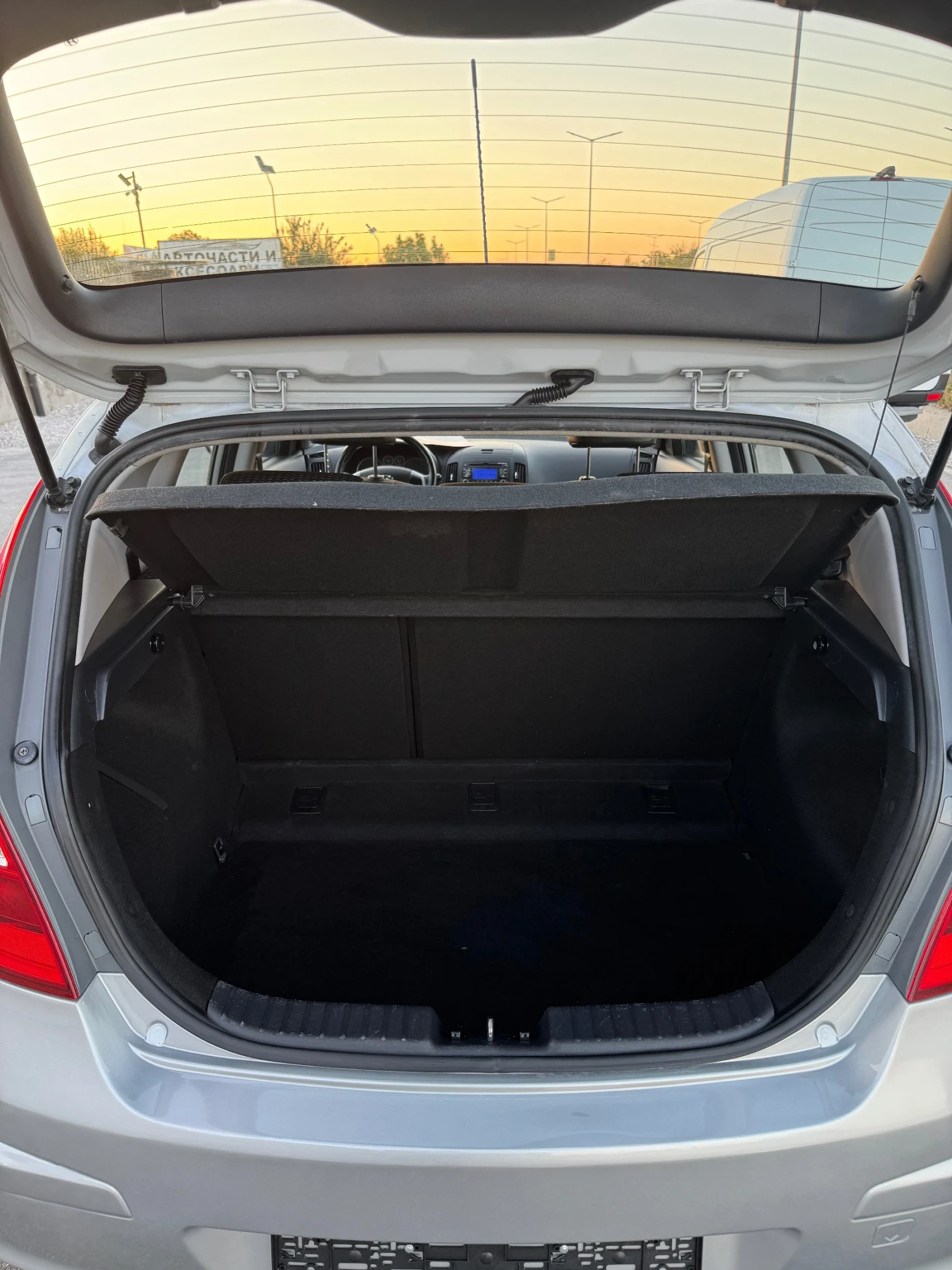 Hyundai I30 1.6 | Mobile.bg   14