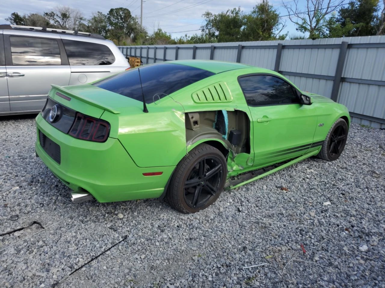 Ford Mustang GT * * CARFAX * * АВТОКРЕДИТ * *  - изображение 4