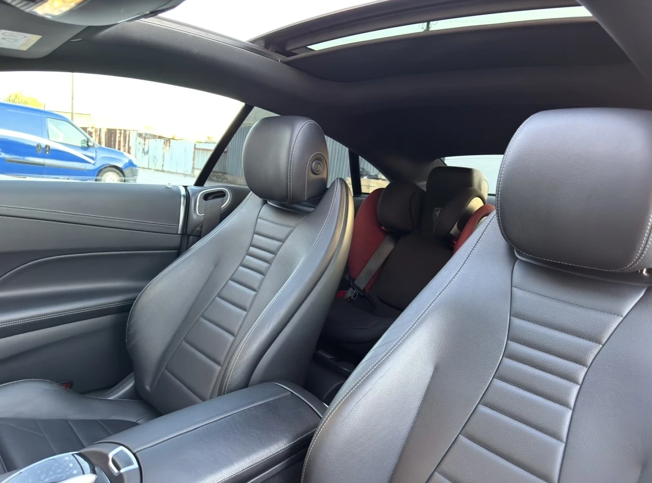 Mercedes-Benz E 220 AMG / 4 MATIC / BURMASTER / ПАНОРАМА / ПОДГРЕВ , снимка 14 - Автомобили и джипове - 52500346