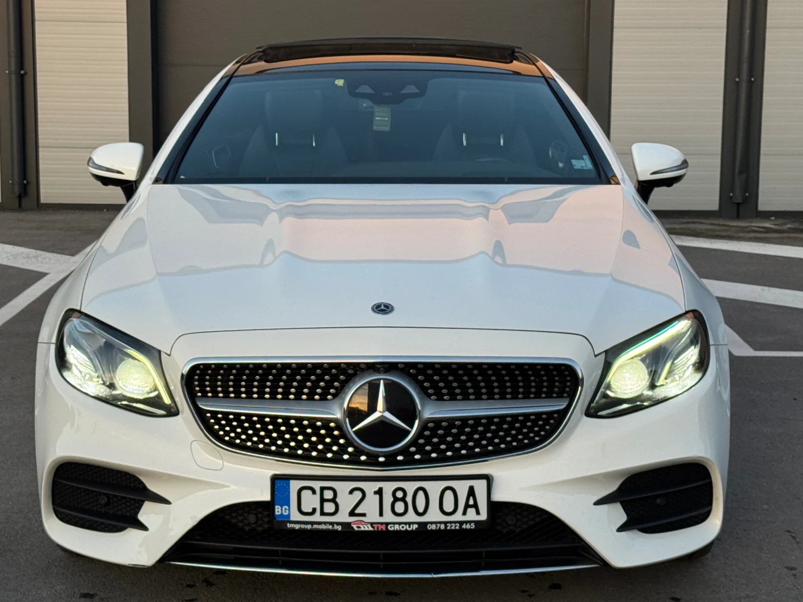 Mercedes-Benz E 220 AMG / 4 MATIC / BURMASTER / ПАНОРАМА / ПОДГРЕВ , снимка 2 - Автомобили и джипове - 52500346