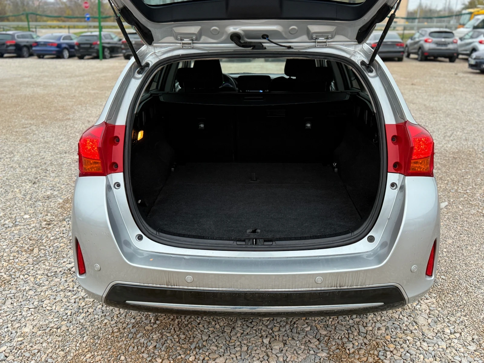 Toyota Auris 1.8 hybrid | Mobile.bg   12