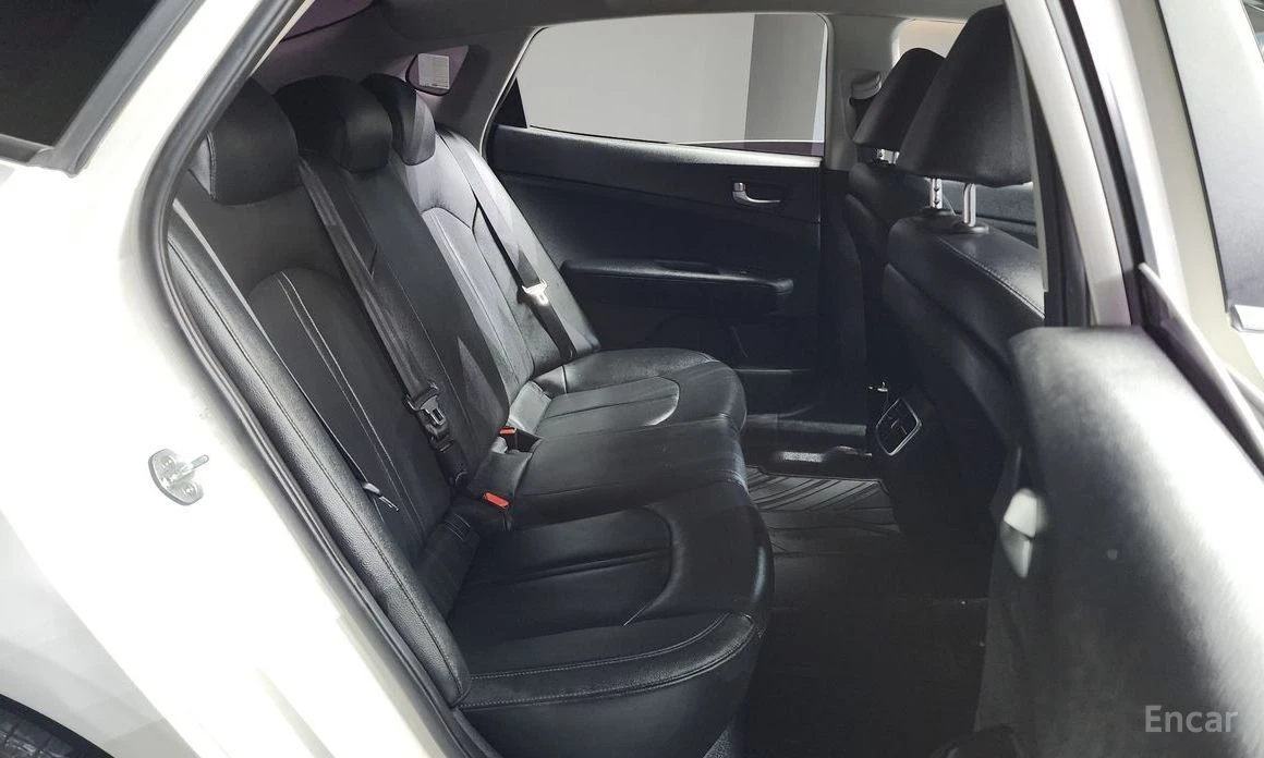 Kia K5 | Mobile.bg   12