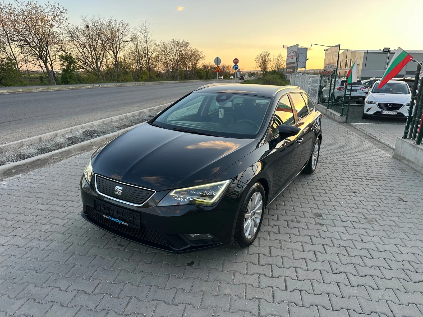 Seat Leon LED Navi  Кожа 6 скорости Подгрев 