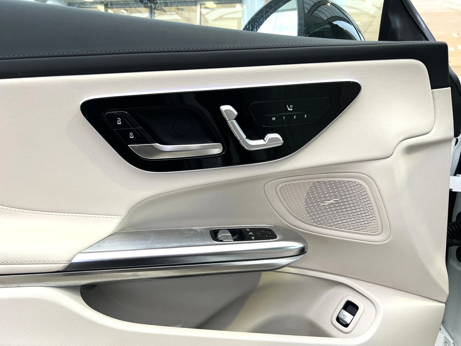 Mercedes-Benz CLE 200 AMG/COUPE/NIGHT/PANO/360/MEMORY/KEYLESS-GO/ - изображение 8