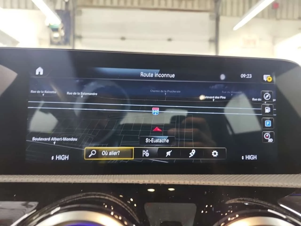 Mercedes-Benz CLA 250 ALCANTARA* ПАМЕТ* AMBIENT* 2 КЛЮЧА* CARFAX * , снимка 11 - Автомобили и джипове - 53706596