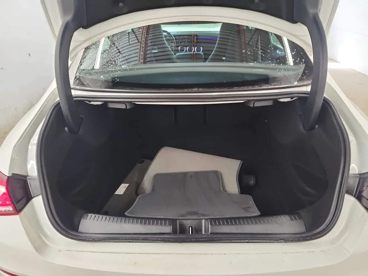 Mercedes-Benz CLA 250 ALCANTARA* ПАМЕТ* AMBIENT* 2 КЛЮЧА* CARFAX * , снимка 14 - Автомобили и джипове - 53706596