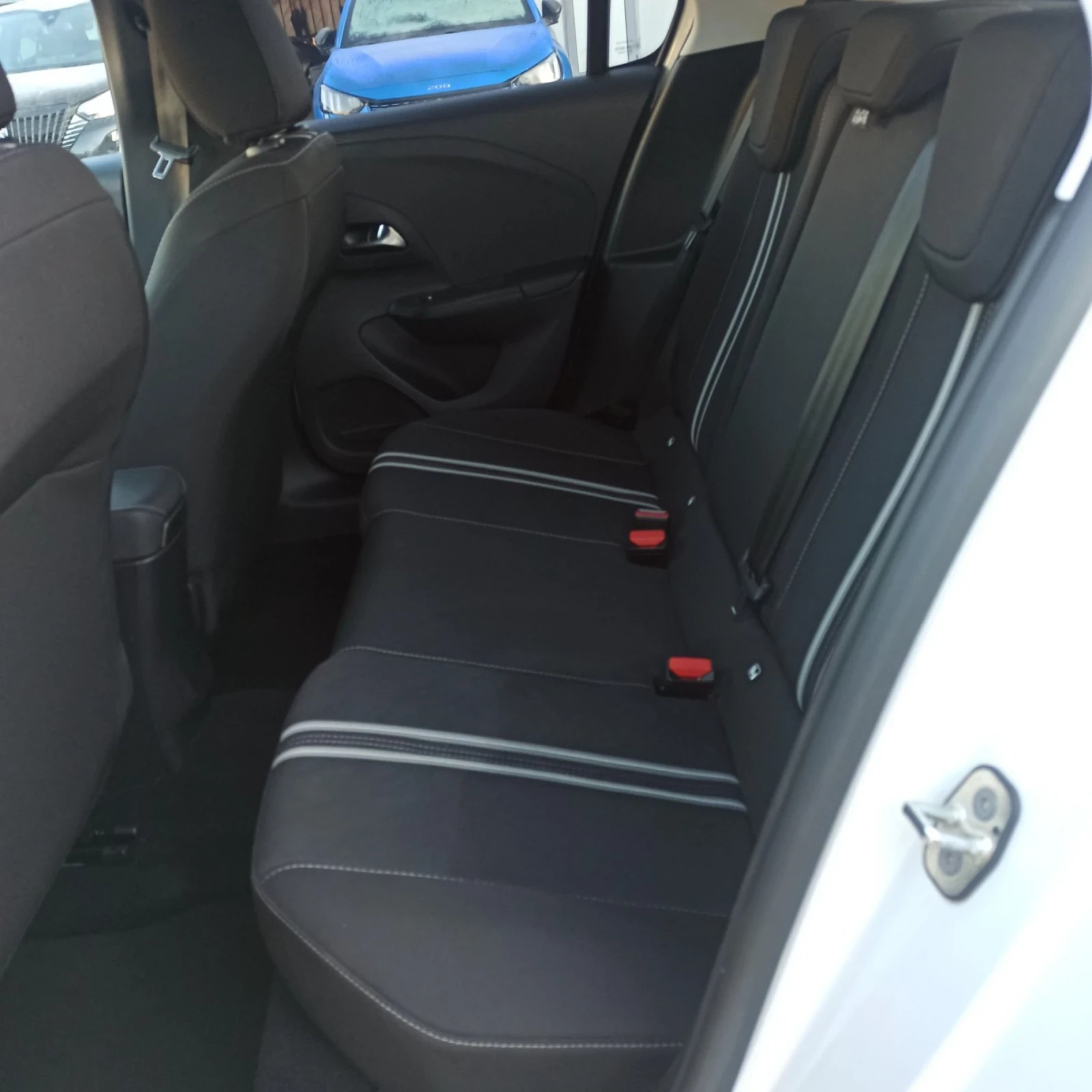 Opel Corsa 1.2i 33 000km., снимка 15 - Автомобили и джипове - 53791644