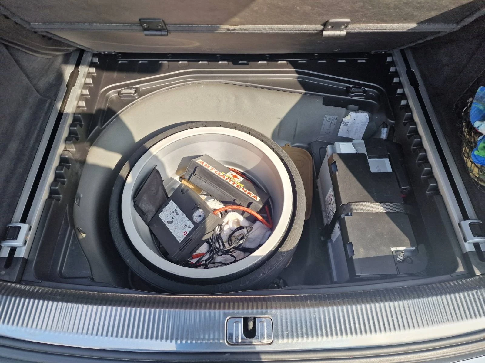 Audi A6 Allroad Комби, снимка 13 - Автомобили и джипове - 53869886