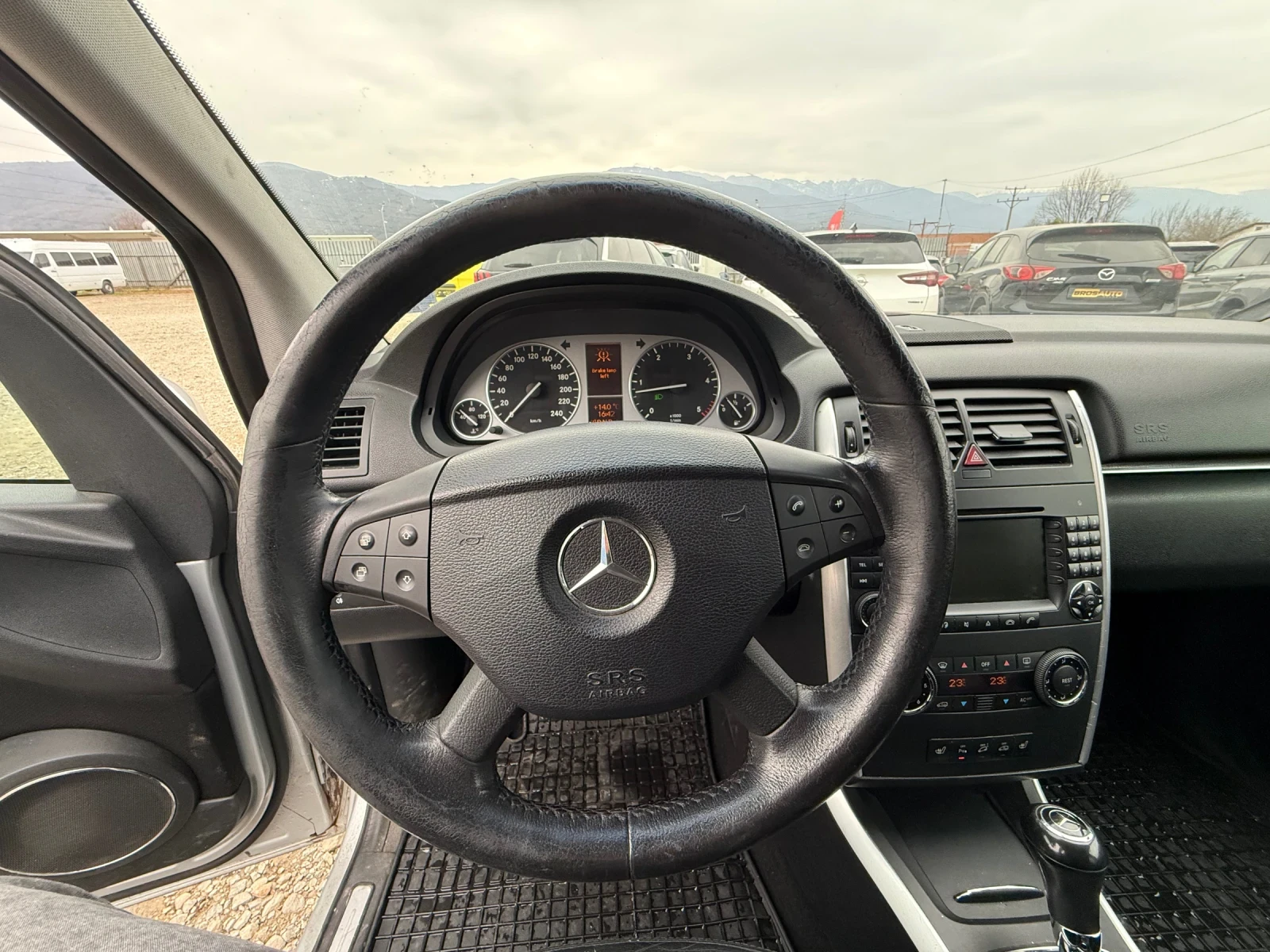 Mercedes-Benz B 200 Automatic, снимка 15 - Автомобили и джипове - 53890578