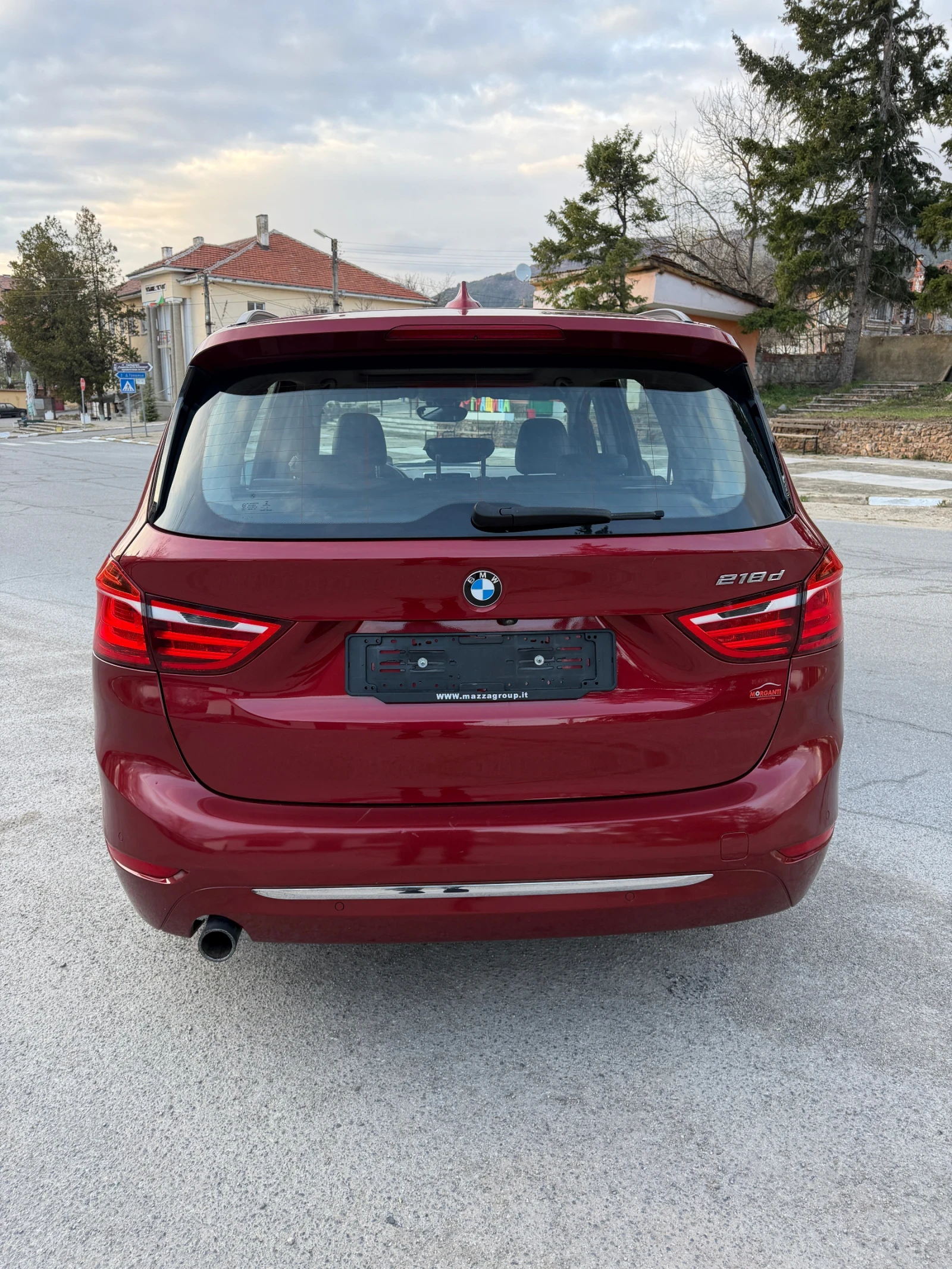 BMW 218 d* GRAND* TOURER* M-pack* Luxury-Line, снимка 4 - Автомобили и джипове - 53956366